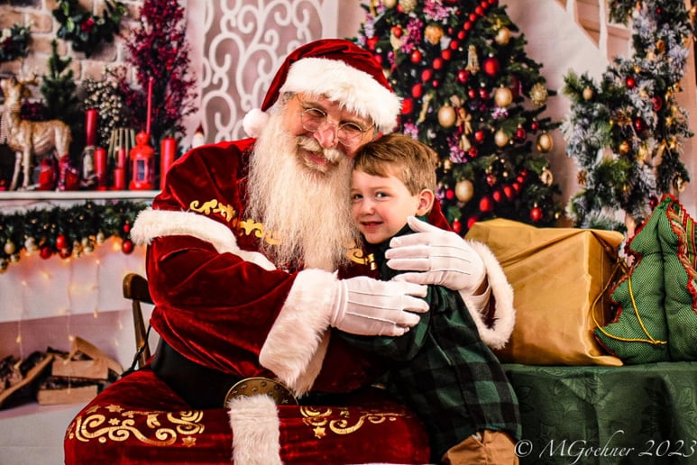 Gallery photo 4 of Santa Malcom