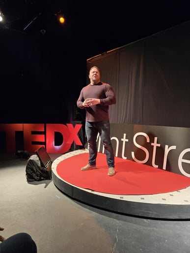 Gallery photo 1 of Jon Bassford Speaks