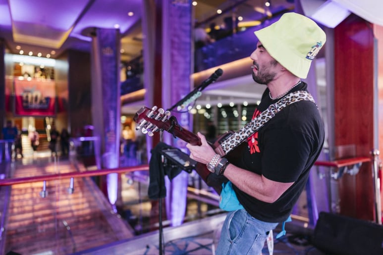 Gallery photo 6 of Jon Cabrera | Acoustic Guitar Corporate One-Man-Band