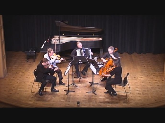 Gallery photo 2 of Jon Persson, Artistic Piano & Tasteful Accordion