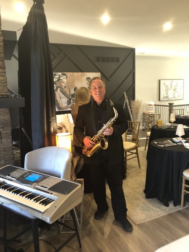 Gallery photo 1 of Jon Roblin