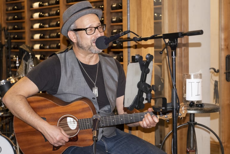 Gallery photo 10 of Jon Seltzer - The Song Man