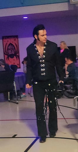 Gallery photo 8 of Jonathan Gilbert - Road to Elvis