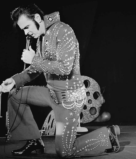 Gallery photo 7 of Jonathan Gilbert - Road to Elvis