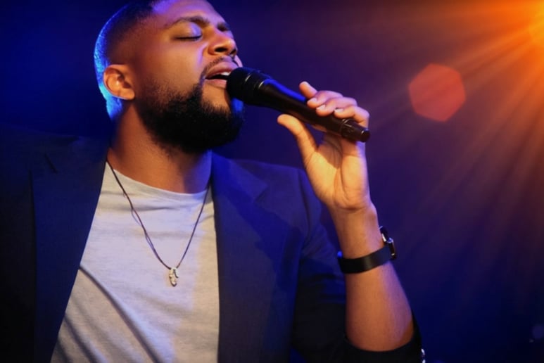Gallery photo 5 of Jonathan Isaac, Singer / Performer