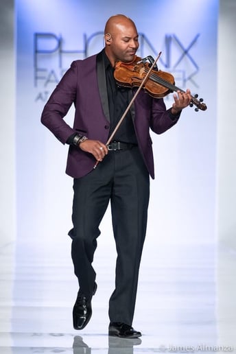 Gallery photo 2 of Jonathan Levingston