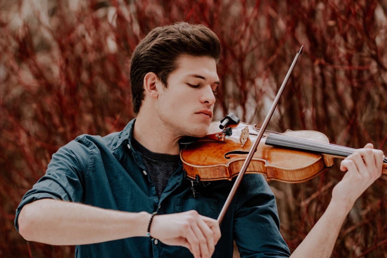 Gallery photo 1 of Jordan Caswell (Violinist)