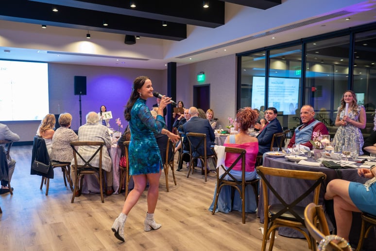Gallery photo 10 of Jordan the Impact Auctioneer