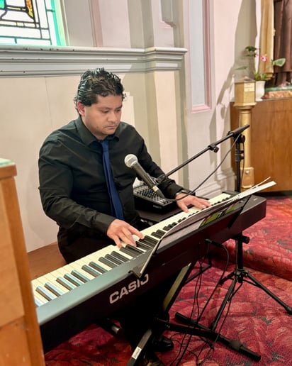 Gallery photo 2 of Joseph Silmaro, Pianist
