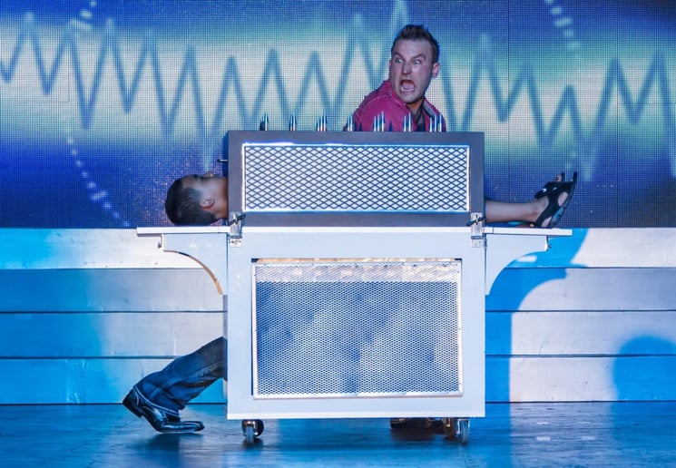 Gallery photo 3 of Extreme Illusions & Escapes starring Josh Knotts & Lea
