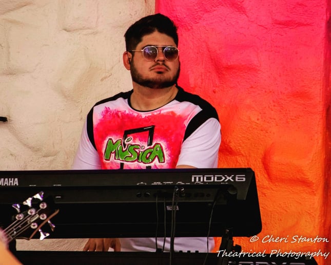Gallery photo 3 of Joshua Myles - Singer (Karaoke/Covers)