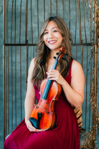 Gallery photo 1 of Joy – Violinist for Weddings & Events