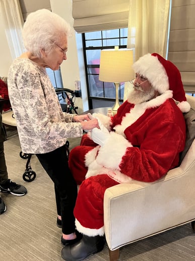 Gallery photo 1 of Santa Shawn