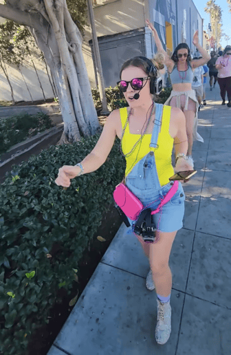 Gallery photo 3 of JOYRIOT-Silent Disco Walking Dance Party