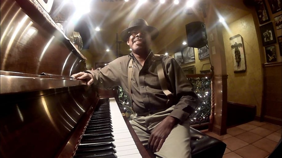 Gallery photo 5 of JP Newton -pianist