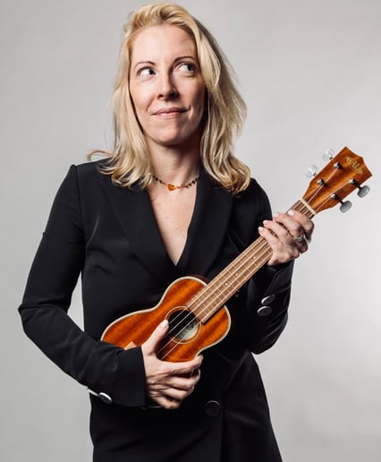 Gallery photo 2 of JQ Palms - Ukulady Comedian