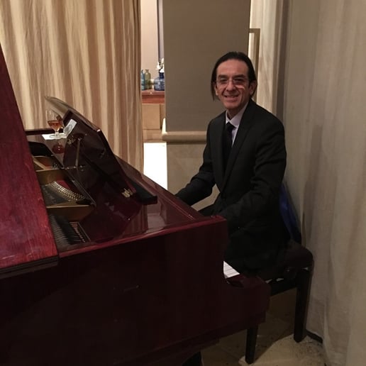 Gallery photo 6 of Juan Piano Keyboards Man