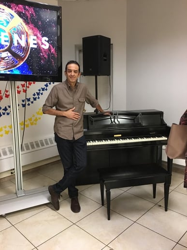 Gallery photo 10 of Juan Piano Keyboards Man