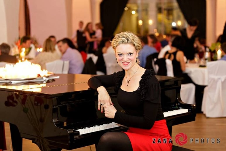 Gallery photo 6 of Wedding Singer and Pianist Houston