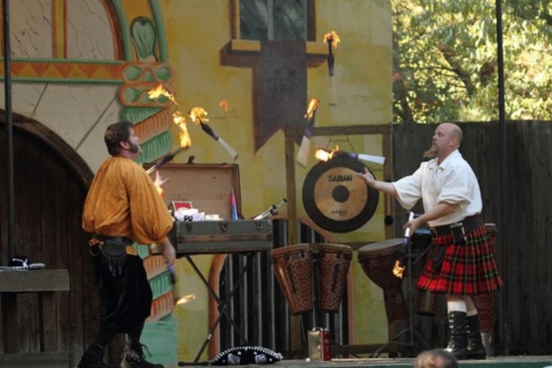 Gallery photo 7 of Juggle This