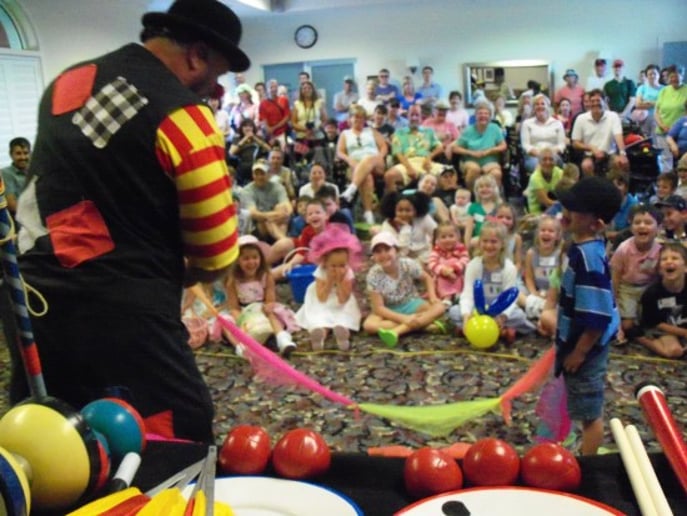 Gallery photo 5 of The Magic of Jeff the Juggler