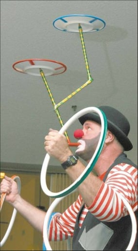 Gallery photo 9 of The Magic of Jeff the Juggler