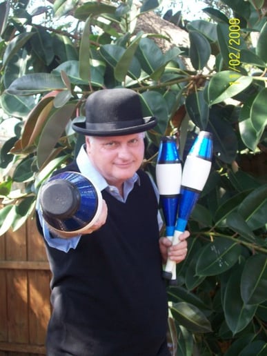 Gallery photo 1 of The Magic of Jeff the Juggler