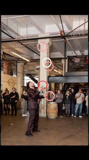 Gallery photo 9 of Juggling Entertainment