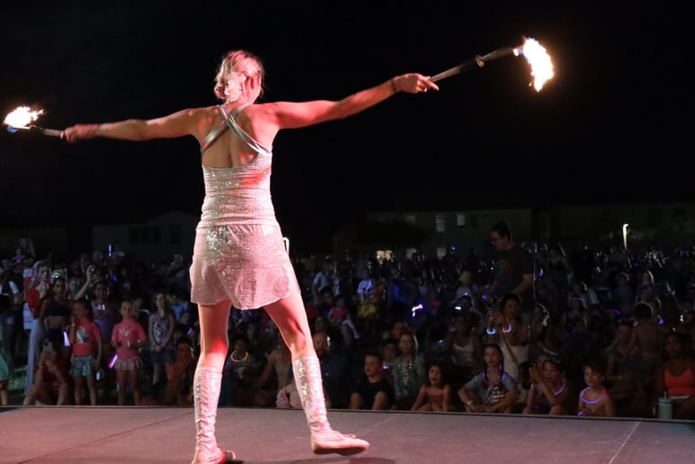 Gallery photo 2 of Juggling Extraordinaire