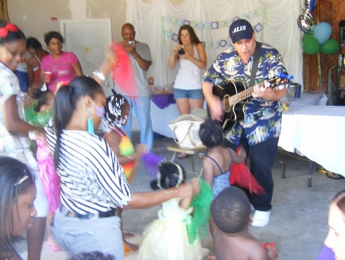 Gallery photo 4 of JULES Music Shows for Kids
