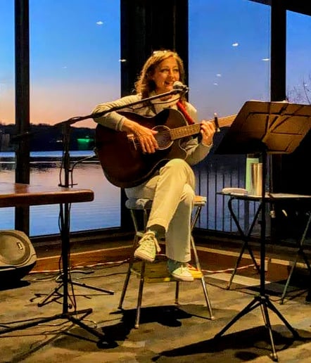 Gallery photo 9 of Juli Tapken