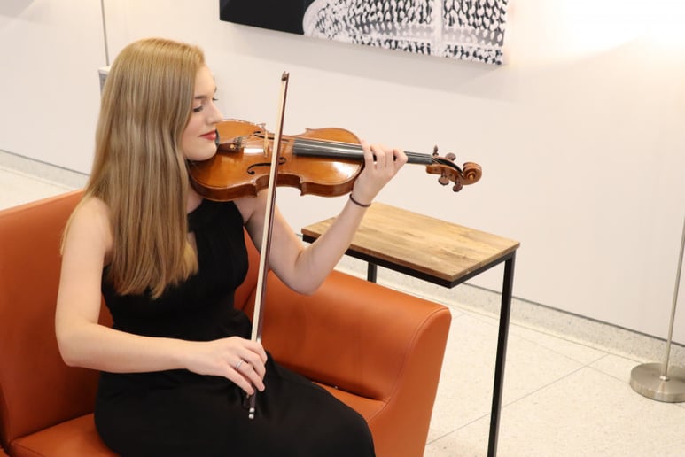 Gallery photo 1 of Juliana Sharp--Solo Violinist