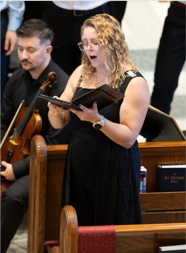 Gallery photo 2 of Julie Bowdren - Soprano