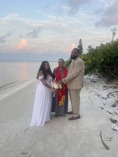 Gallery photo 3 of Julio Mobil notary and wedding officiant
