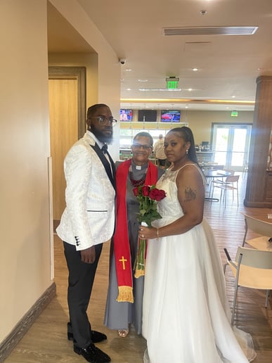 Gallery photo 5 of Julio Mobil notary and wedding officiant