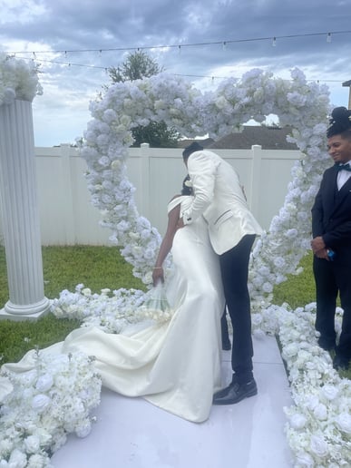Gallery photo 6 of Julio Mobil notary and wedding officiant