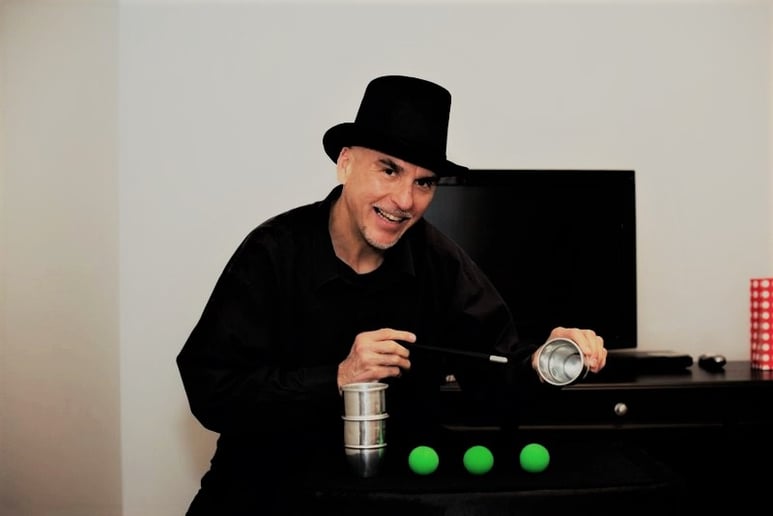 Gallery photo 10 of JULIUS MAGIC - Magician