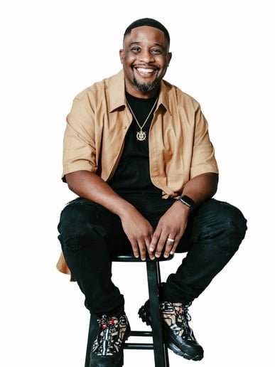 Gallery photo 5 of Junya Donald