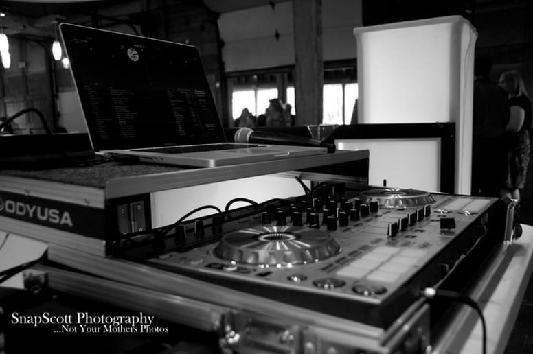 Gallery photo 4 of Just In Time DJ/Entertainment