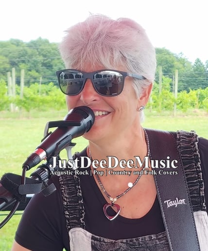 Gallery photo 2 of JustDeeDeeMusic