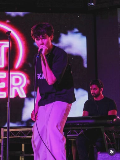 Gallery photo 1 of Justin Bieber Tribute & Pop Hits