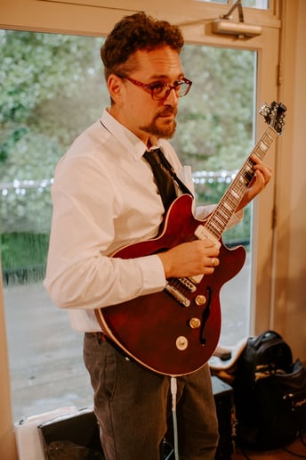 Gallery photo 6 of Justin Craig Jazz & Classical Guitarist