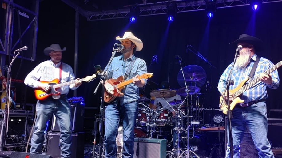 Gallery photo 1 of Justin Kemp Band