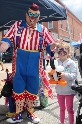 Gallery photo 2 of Justin the Clown