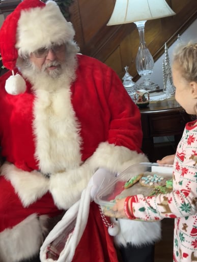 Gallery photo 2 of K. Kringle aka Santa Kevin
