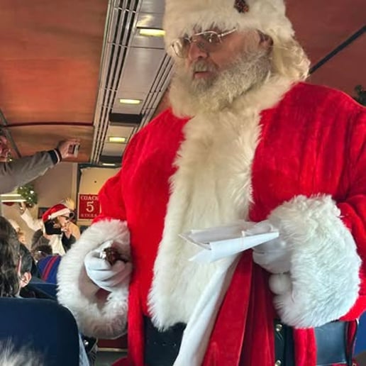 Gallery photo 7 of Santa Kevin
