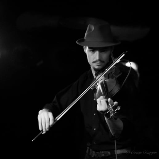Gallery photo 2 of Ryan Feldthouse