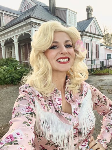 Gallery photo 4 of Kalinders / Holly Parton