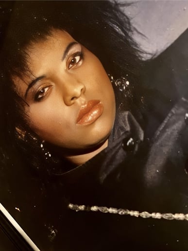 Gallery photo 1 of Kandice James