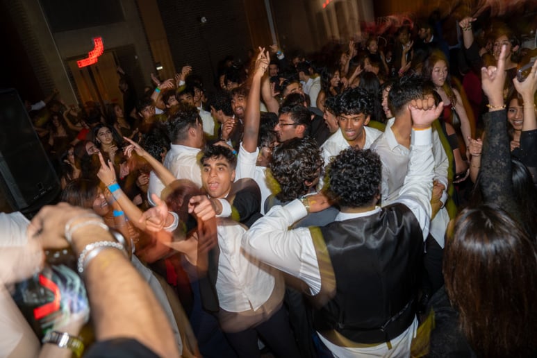 Gallery photo 4 of DJ Kanishk